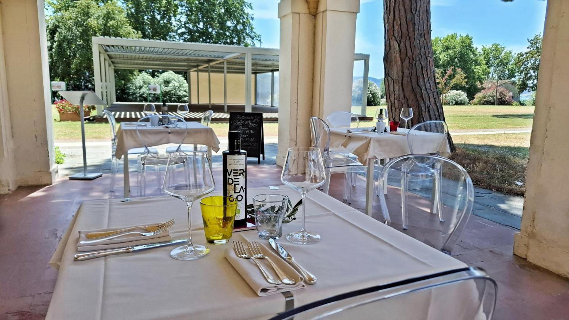 Isola Polvese Resort Castiglione del Lago Exterior foto